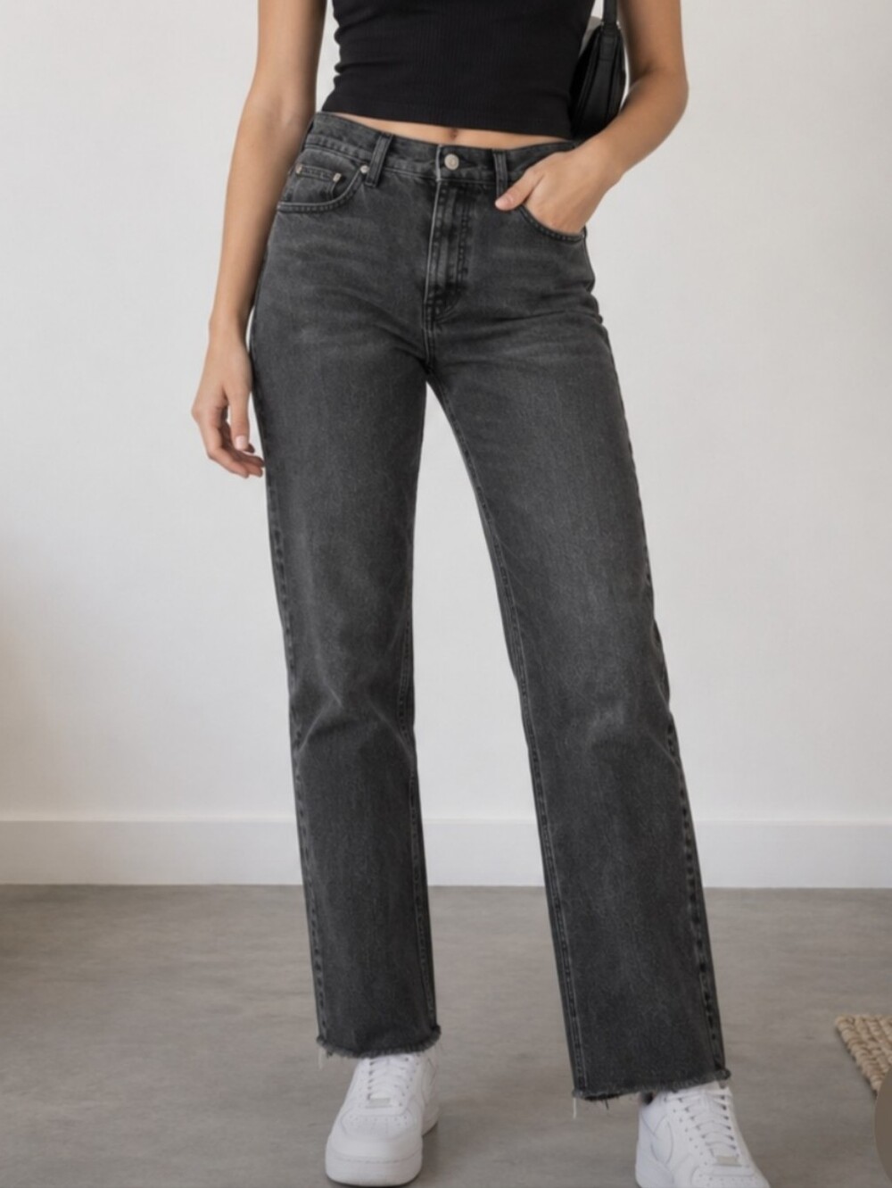 Pull&Bear Women’s Black Gray High Rise Straight Leg Jeans Size 4 Raw Hem